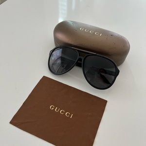 Gucci Mens Sunglasses Black Aviator Shield with Red and Green Stripes GG 1627/S